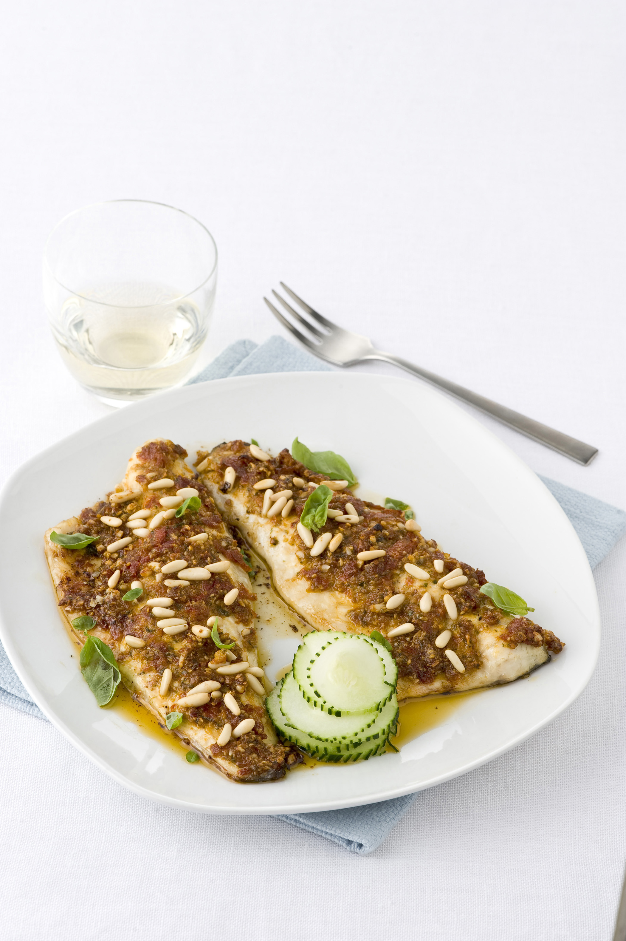 ricetta filetti di branzino in crosta saporita | donna moderna - Come Cucinare I Filetti Di Branzino ricetta filetti di branzino in crosta saporita | donna moderna - Come Cucinare I Filetti Di Branzino