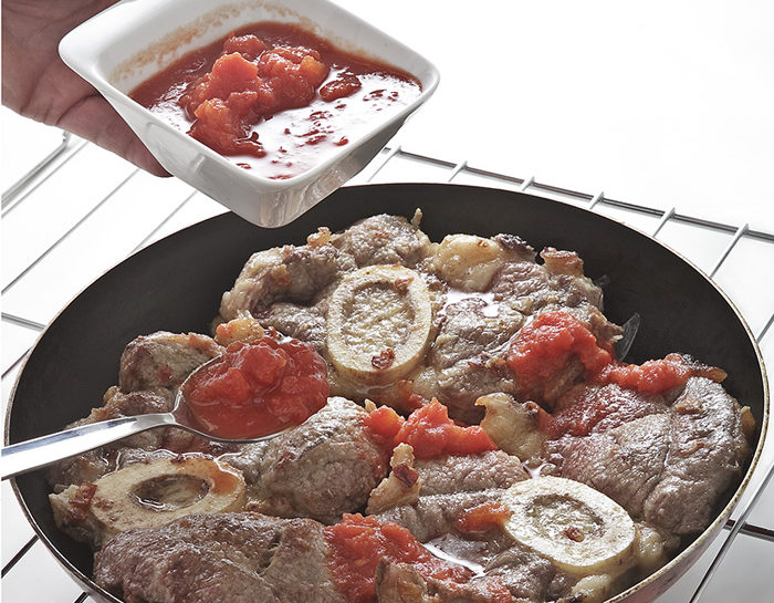 ricetta ossobuco di manzo con piselli e pancetta | donna moderna - Come Cucinare Gli Ossibuchi Di Manzo ricetta ossobuco di manzo con piselli e pancetta | donna moderna - Come Cucinare Gli Ossibuchi Di Manzo