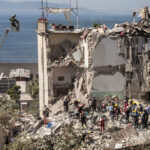 Crollo di una palazzina a Torre Annunziata