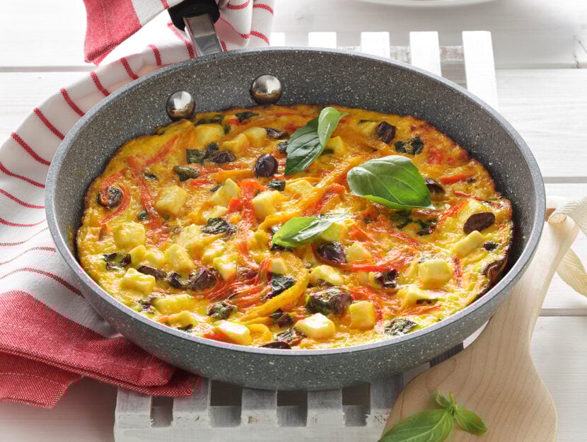 Frittata ai peperoni con formaggio e olive