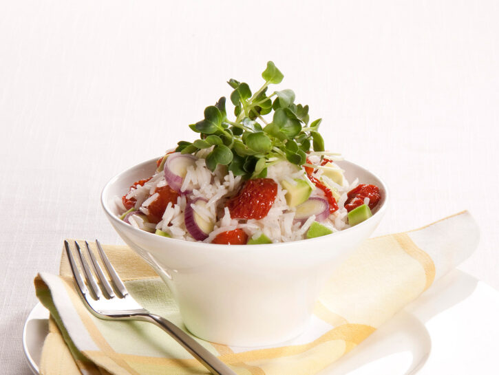 Insalata di riso freddo all'avocado