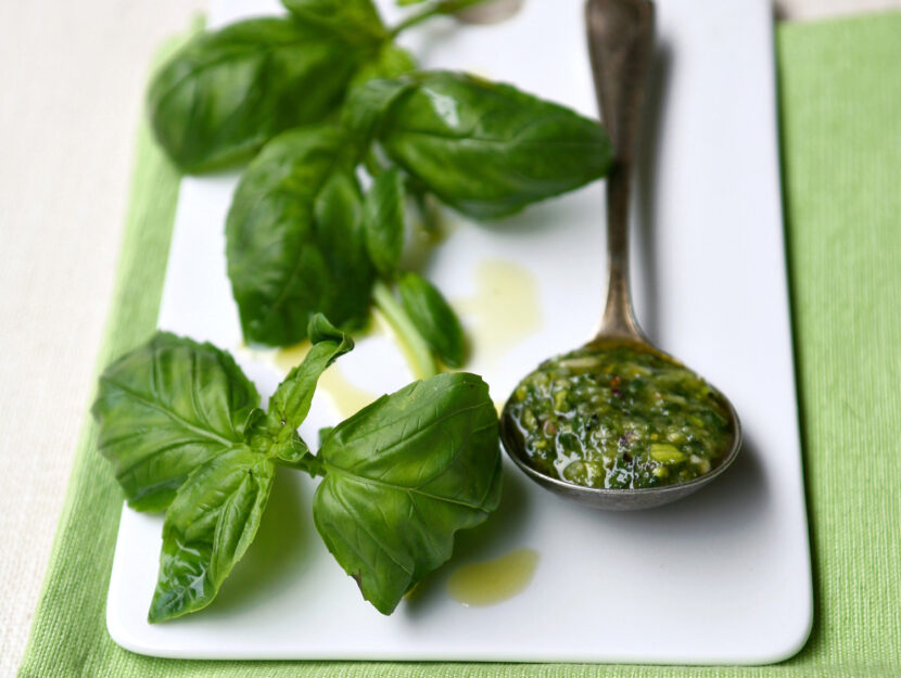 Salsa con pesto agli anacardi