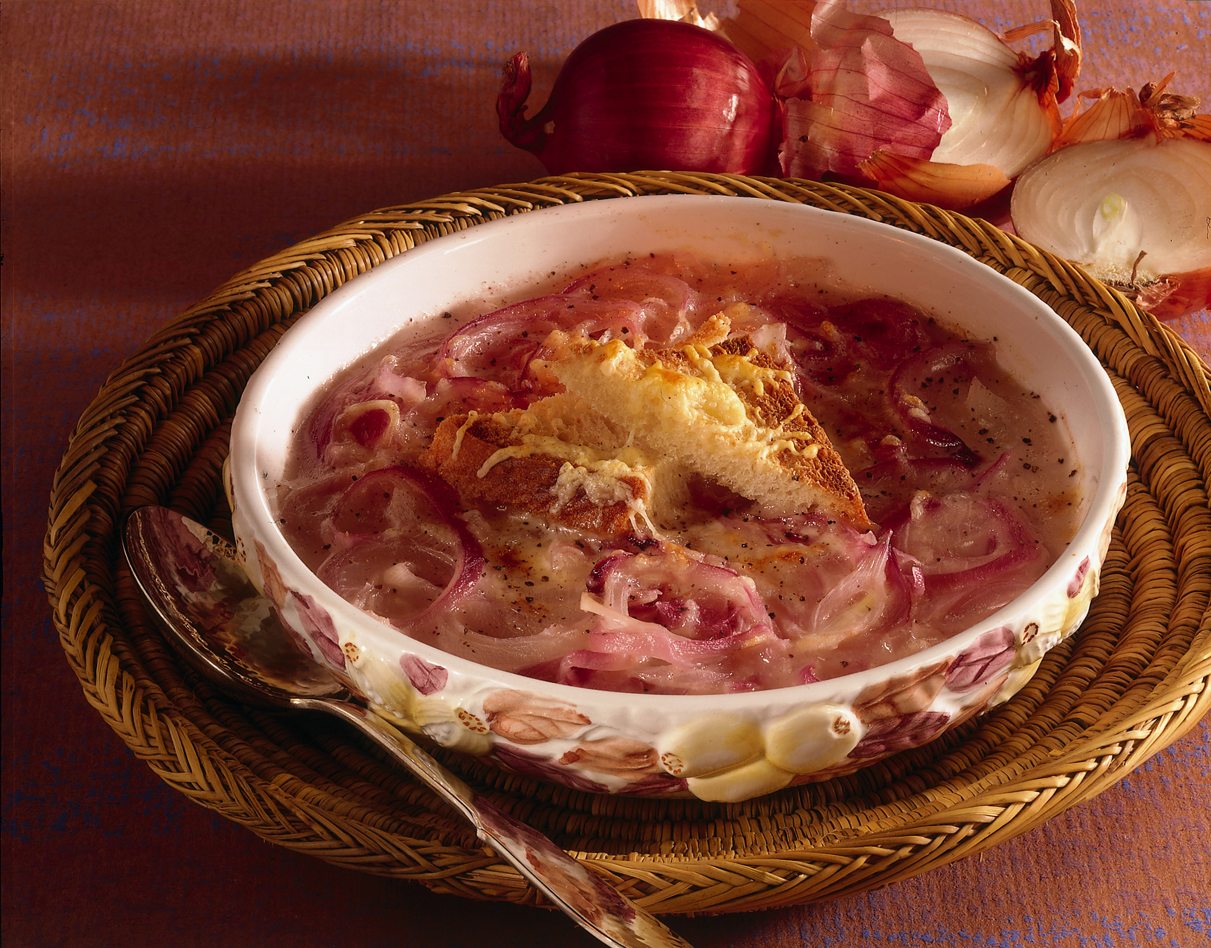 Ricetta Zuppa di cipolle alla francese Donna Moderna