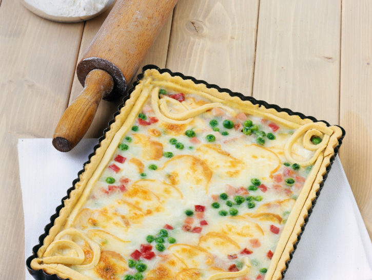 Crostata affumicata ai piselli e prosciutto