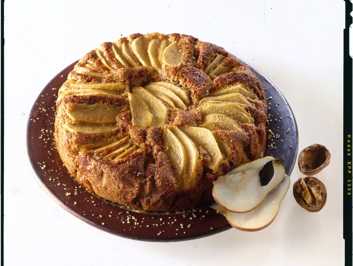 Torta intergale di pere e noci