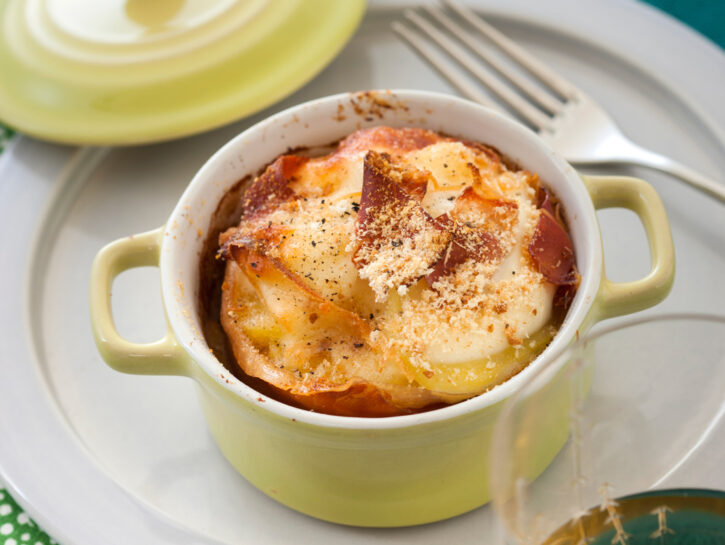 Teglia di parmigiana di patate allo speck