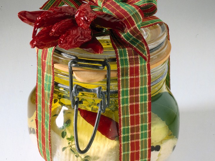 Caprini sott'olio alle erbe aromatiche