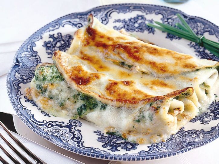 Crespelle farcite con spinaci e toma