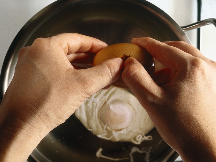 Uova in camicia con salsa