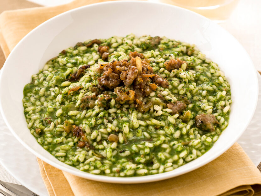 Risotto con salsiccia e spinaci