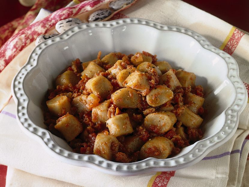 gnocchi-di-fagioli-al-ragu-di-salsiccia