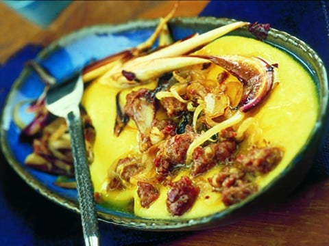 Polenta al bitto con salsiccia e radicchio