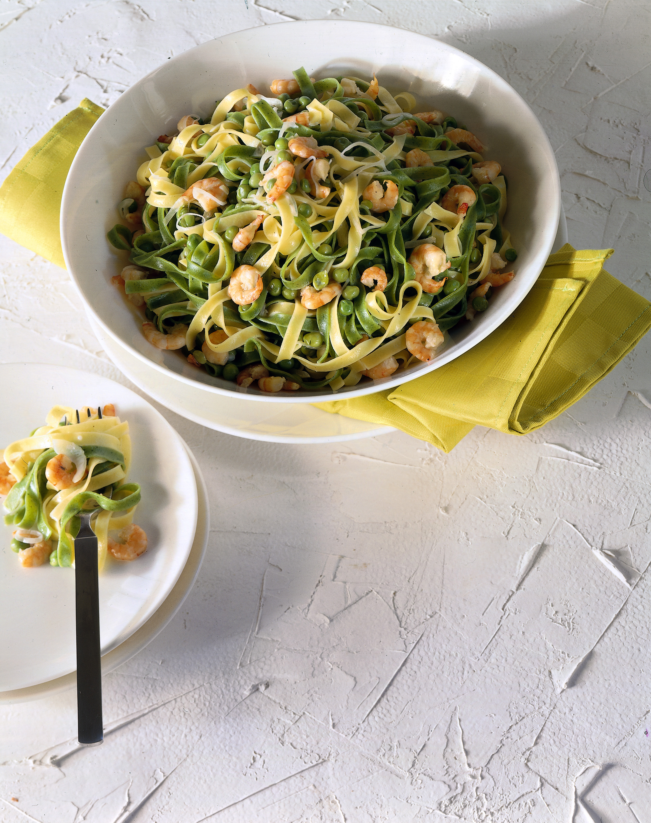 Ricetta Tagliatelle Con Gamberi E Piselli Donna Moderna