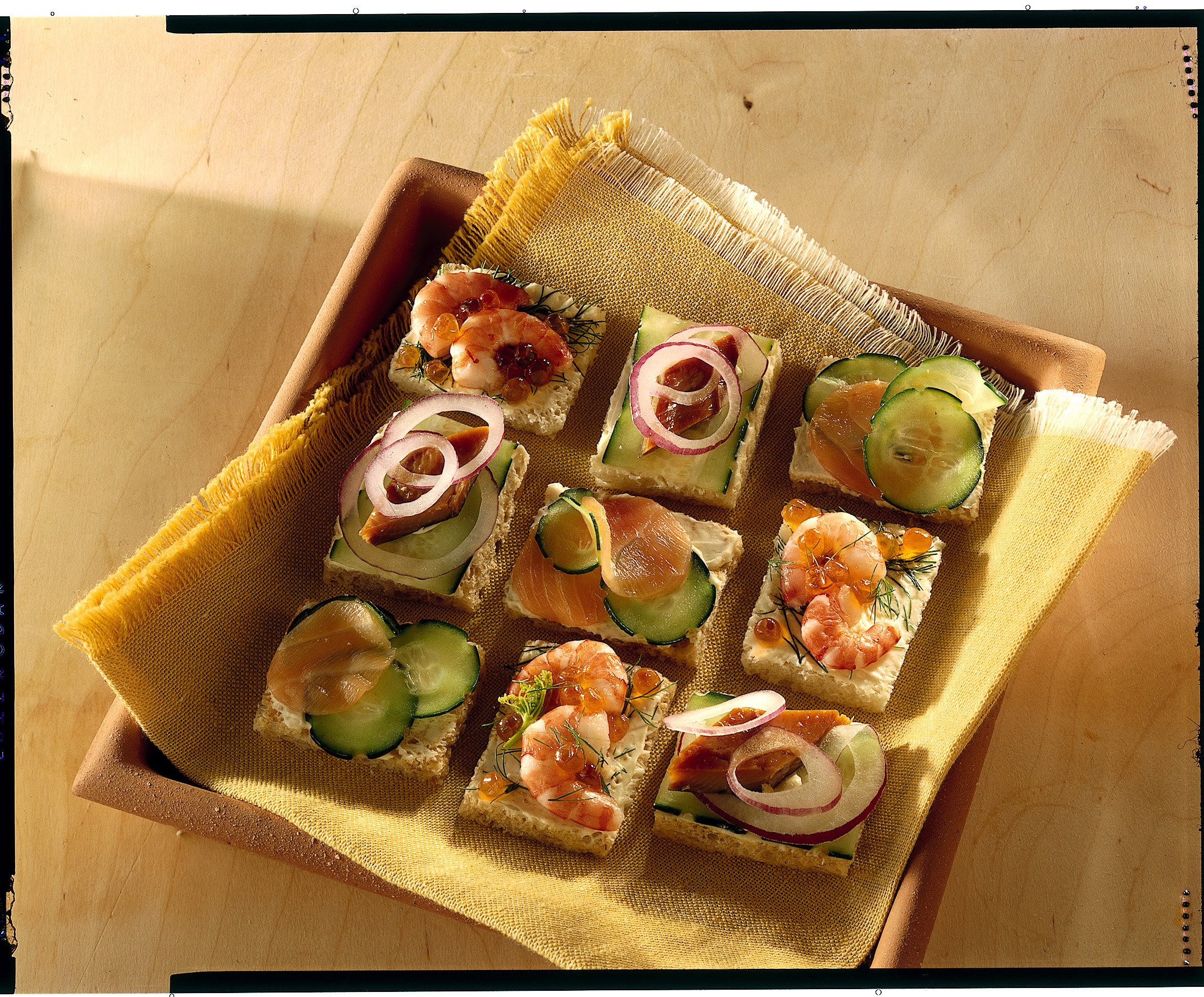 Ricetta Tartine Con Gamberetti E Salmone Donna Moderna
