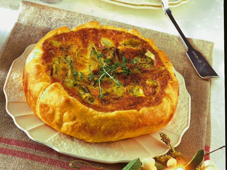Torta salata ai carciofi, emmental e origano
