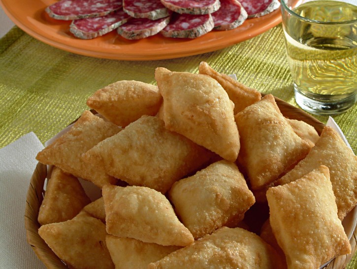 Gnocco fritto con salumi misti e crescenza