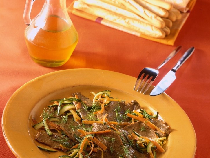 Straccetti con carote e zucchine