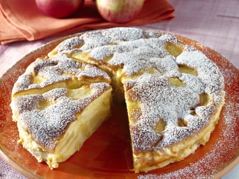 Torta di mele al profumo di limone