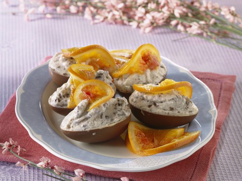 Uova di cioccolato farcite