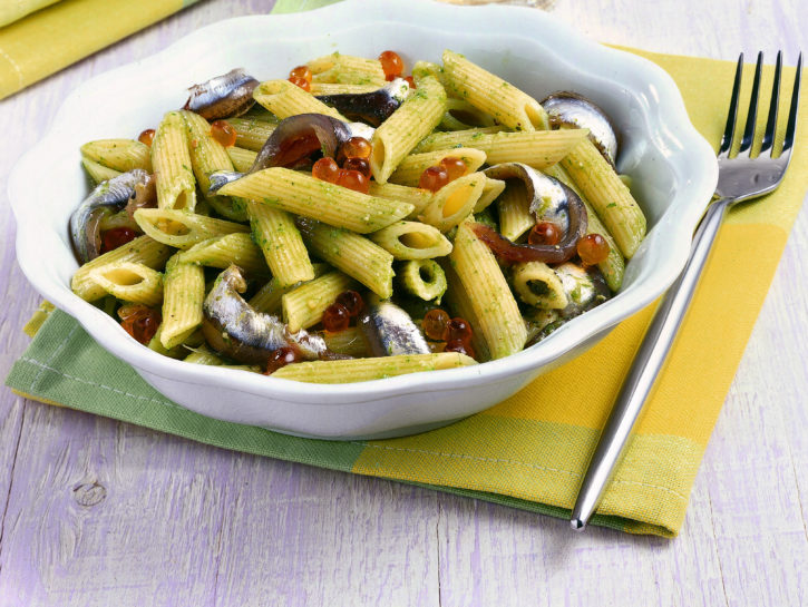 Alici con pasta e salsa verde