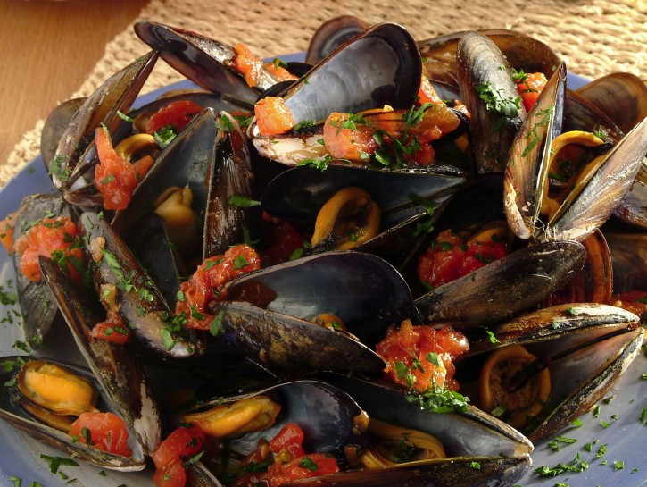 Sauté di cozze al pomodoro e prezzemolo ricetta - Donna Moderna