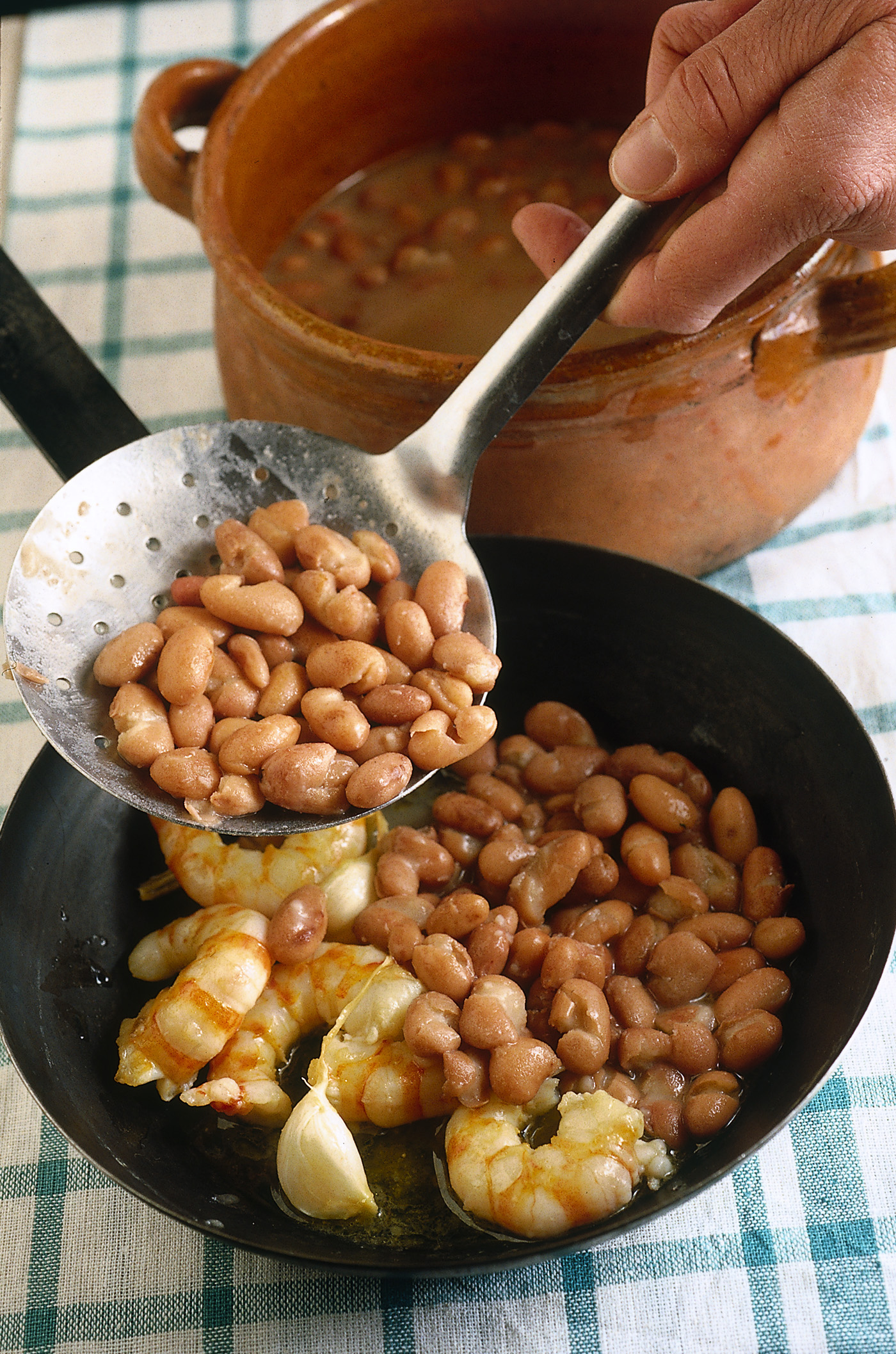 Ricetta Fagioli saltati in padella con i gamberi - Donna ...