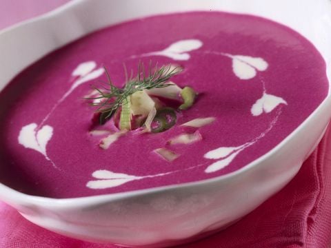 Zuppa fredda di barbabietola