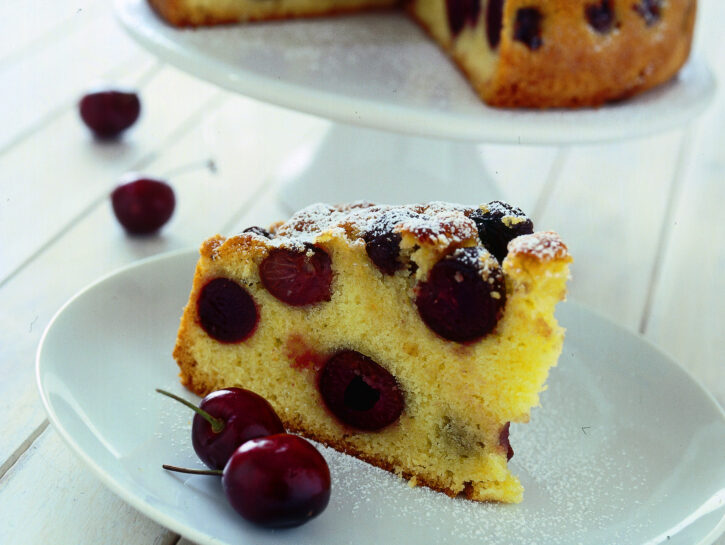 Torta soffice con le ciliegie