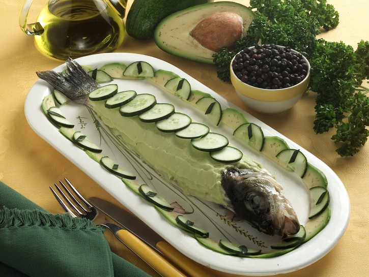 Spigola in salsa di avocado