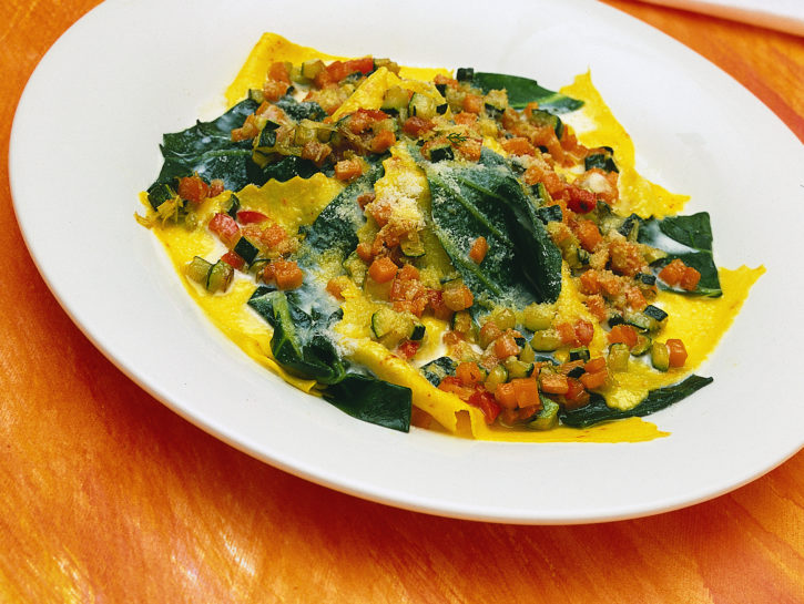 Stracci di pasta alle verdure