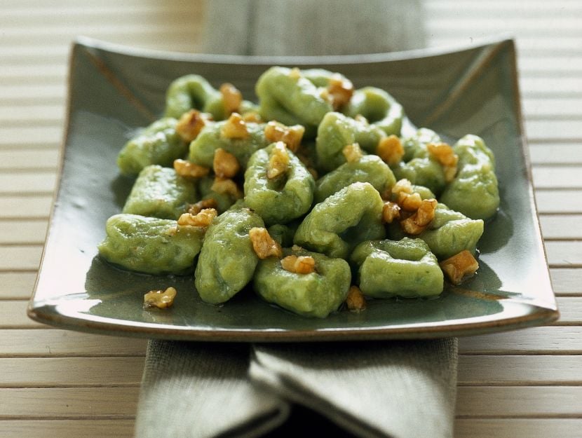 gnocchetti-verdi-con-noci-e-pecorino