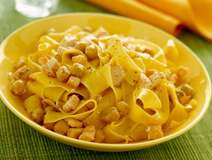 Pasta e ceci al salmone