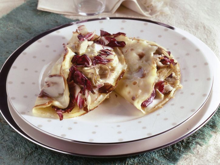 ricetta crespelle-con-radicchio-carciofi-e-scamorza-affumicata