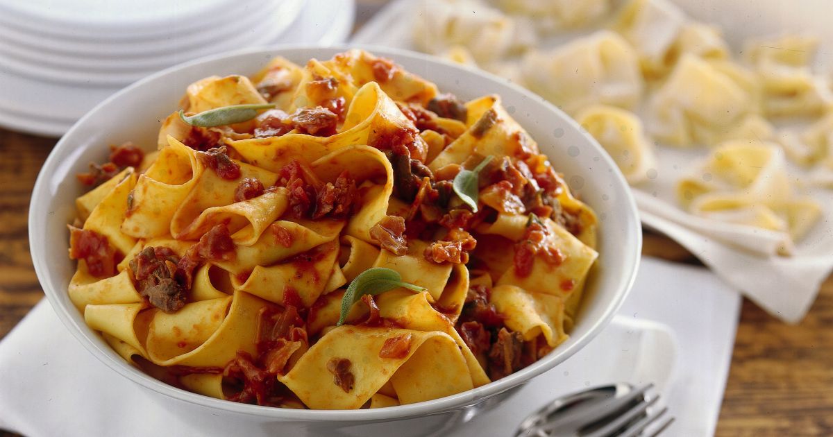 Ricetta Pappardelle alla salsiccia Donna Moderna