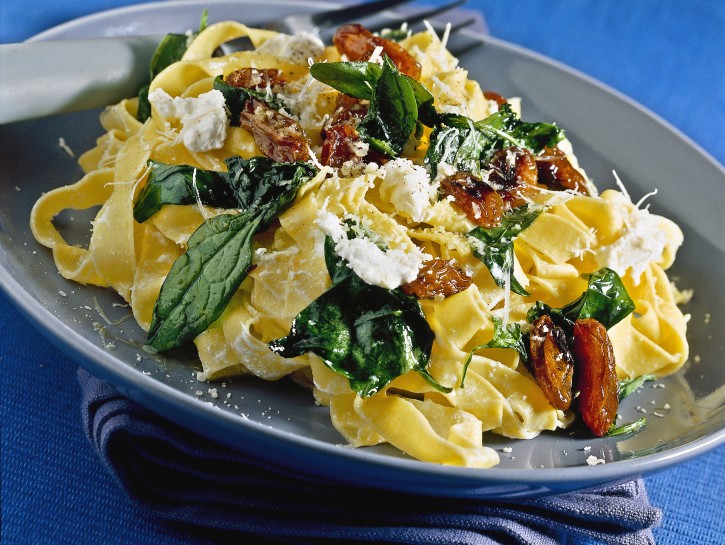 tagliatelle-con-gli-spinaci preparazione