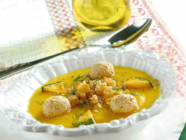 Vellutata di zucca con amaretti