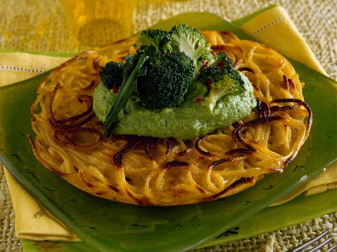 Tortino croccante di spaghetti e broccoli
