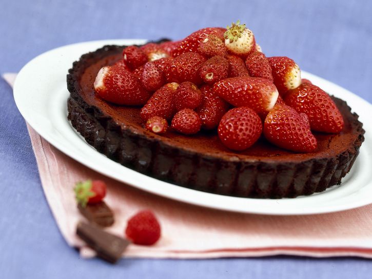 crostata-nera-ai-piccoli-frutti