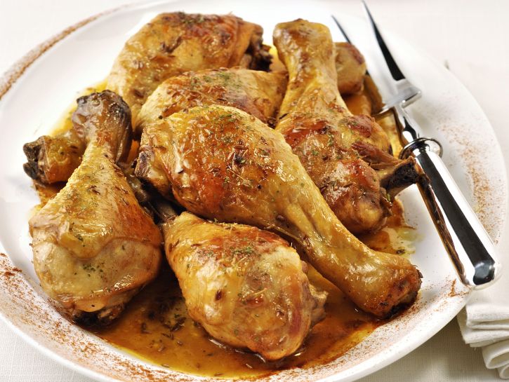 Fusi di pollo arrosto con le spezie
