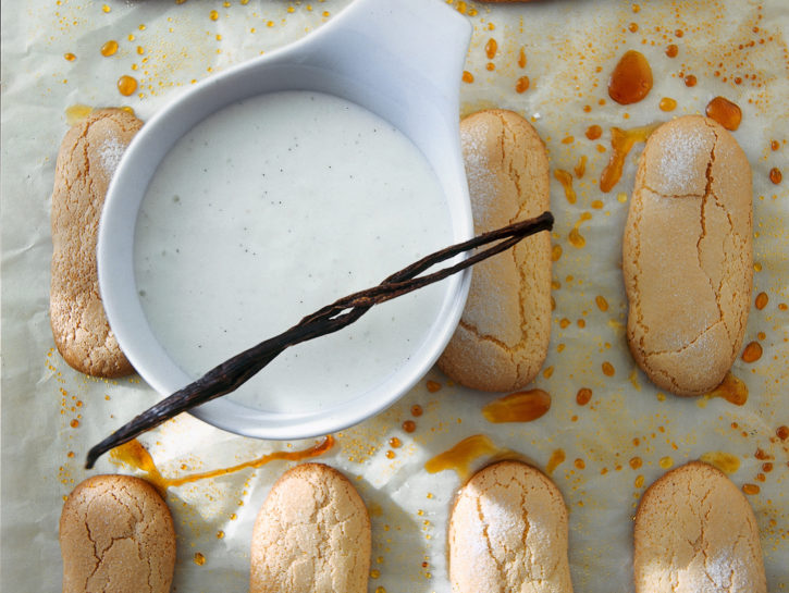 Savoiardi con crema alla vaniglia