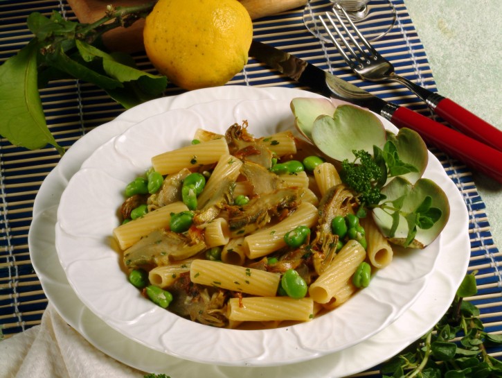 Tortiglioni carciofi e fave