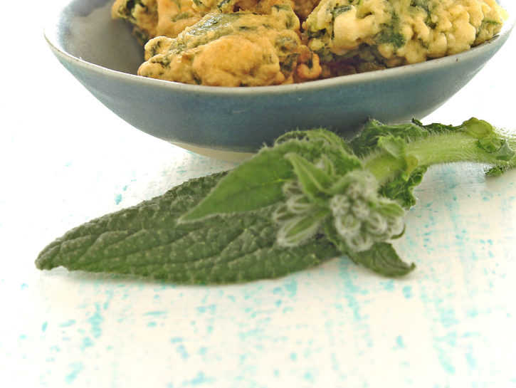 Frittelle di borragine, basilico e maggiorana