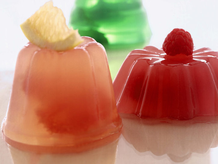 Gelatine colorate al vino bianco