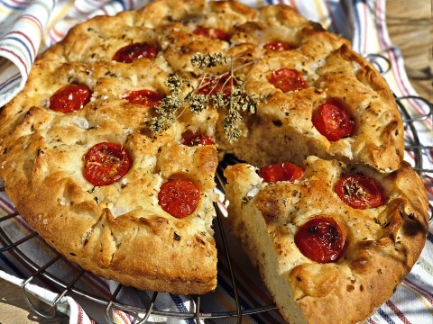 Focaccia con pomodorini