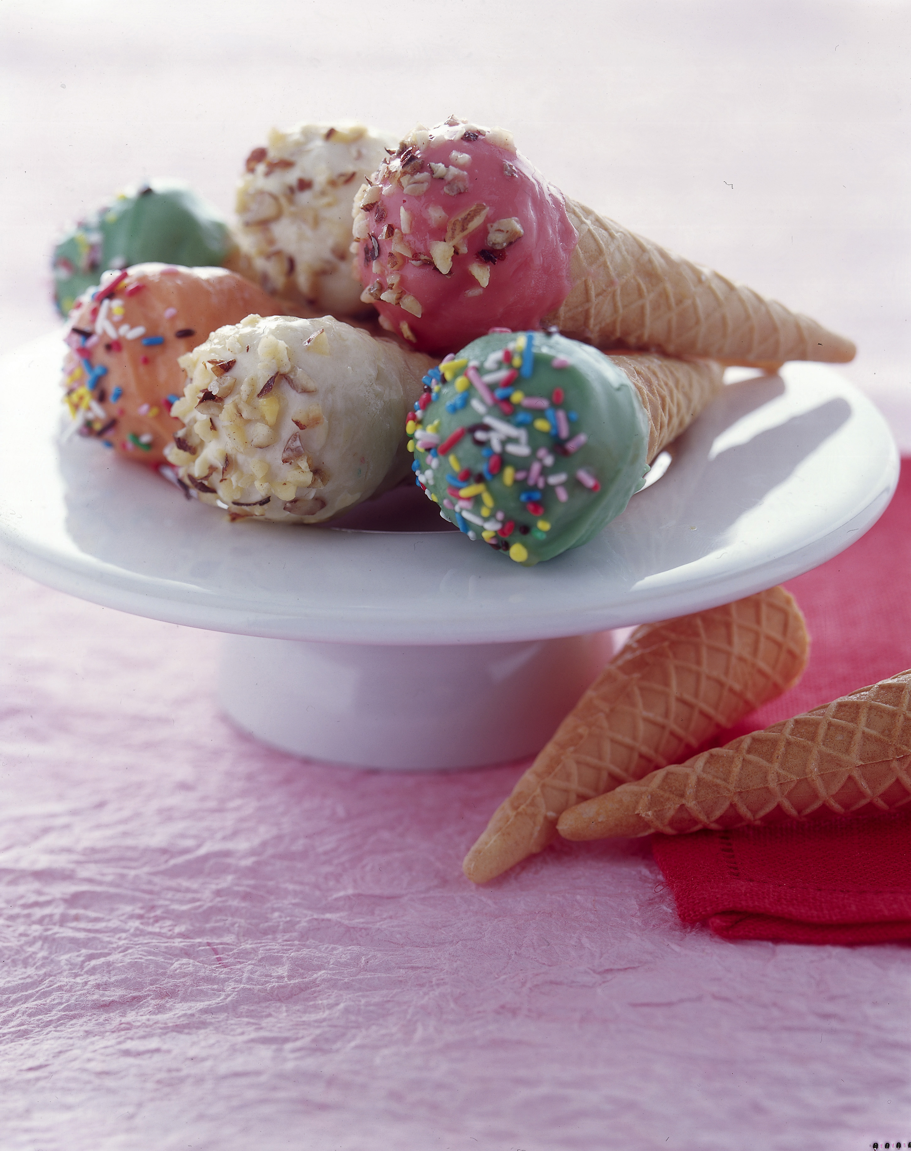 Ricetta Mini Coni Colorati Allo Zabaione Donna Moderna