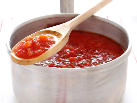 Salsa di pomodoro e peperoni