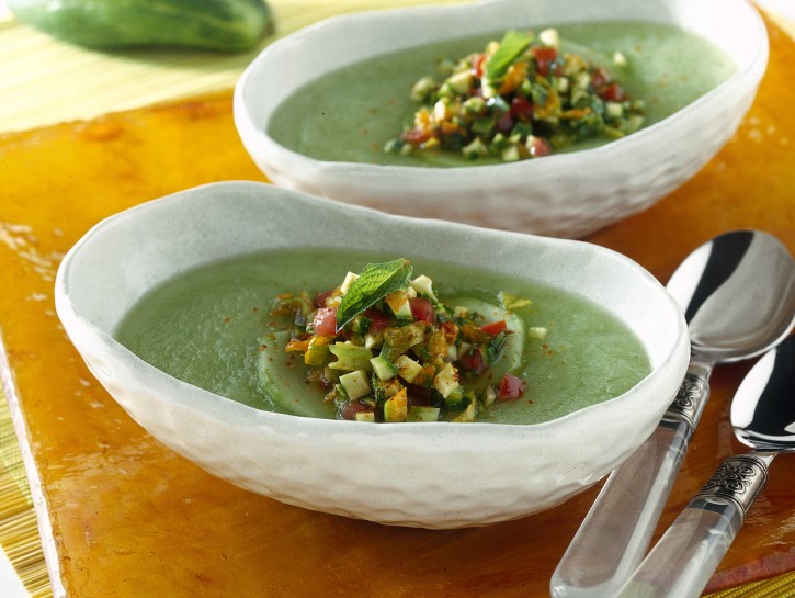 zuppa fredda cetrioli e avocado