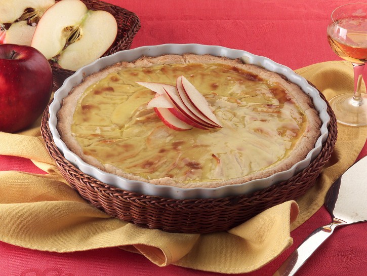 Crostata alle mele e crema pasticciera