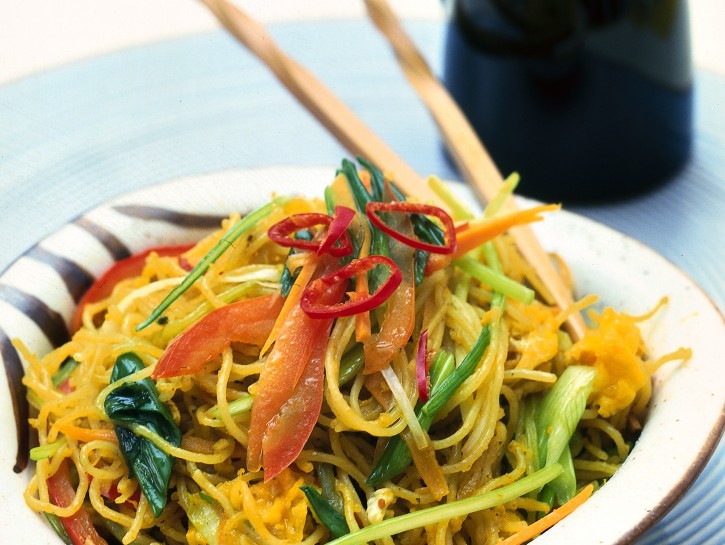 Ricetta Noodles con verdure piccanti - Donna Moderna