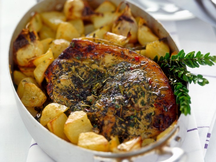 Trancio di cosciotto al mirto con patate